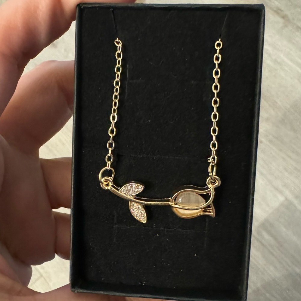 Necklace - Picture 2 of 2
